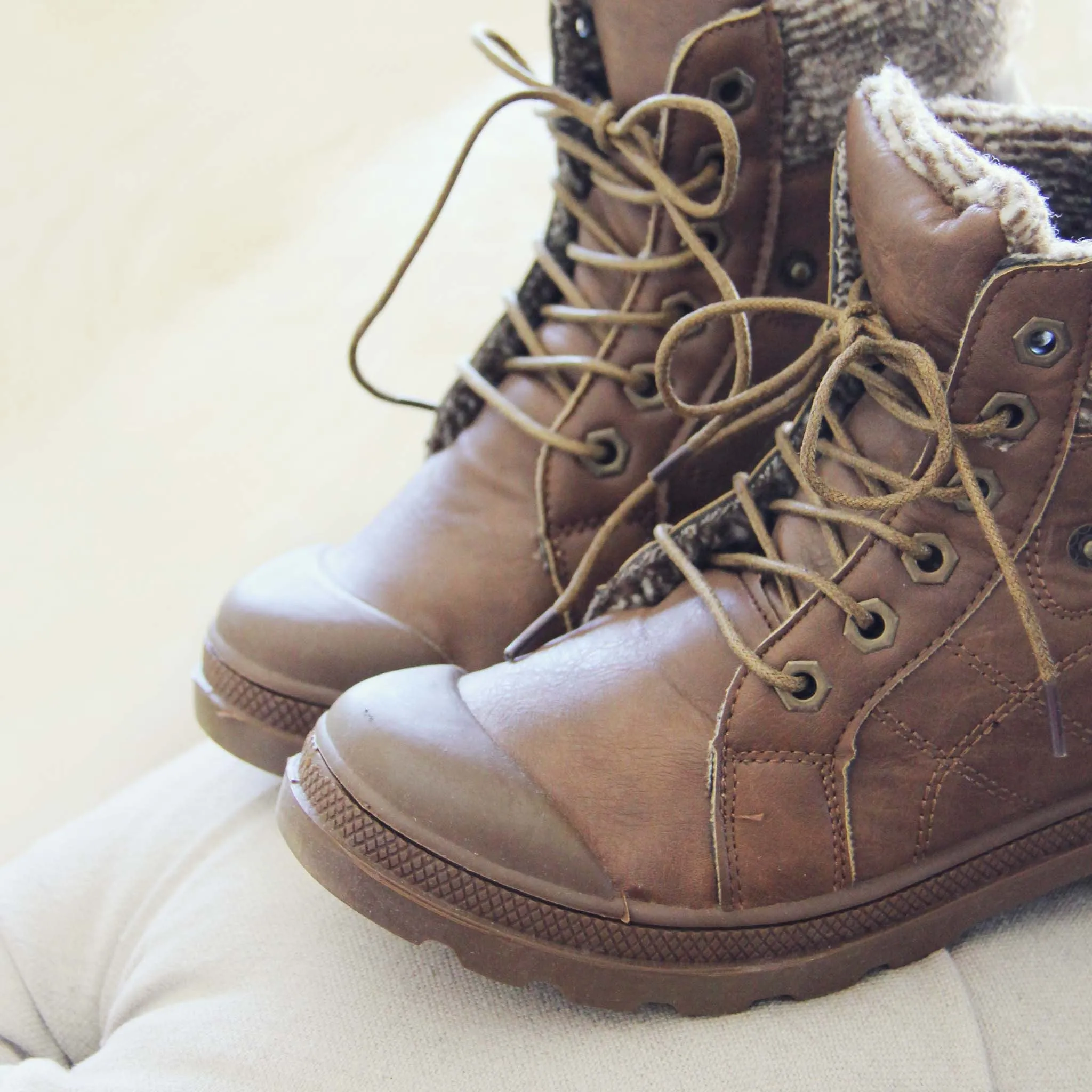 Cedar Hiker Booties